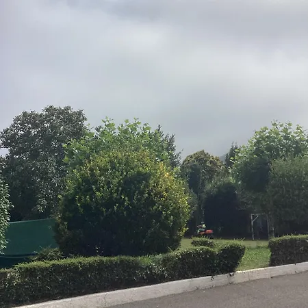 Casona Junto Al Narcea بيت للعطل *